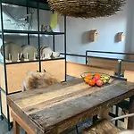 Nest 度假居 *